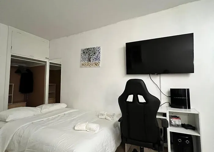 Studio Apartment In Airport Area